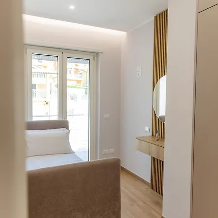 Luxury Seaside Escape - Aurum Apartmán