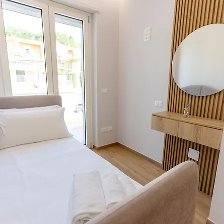 Luxury Seaside Escape - Aurum Apartmán *