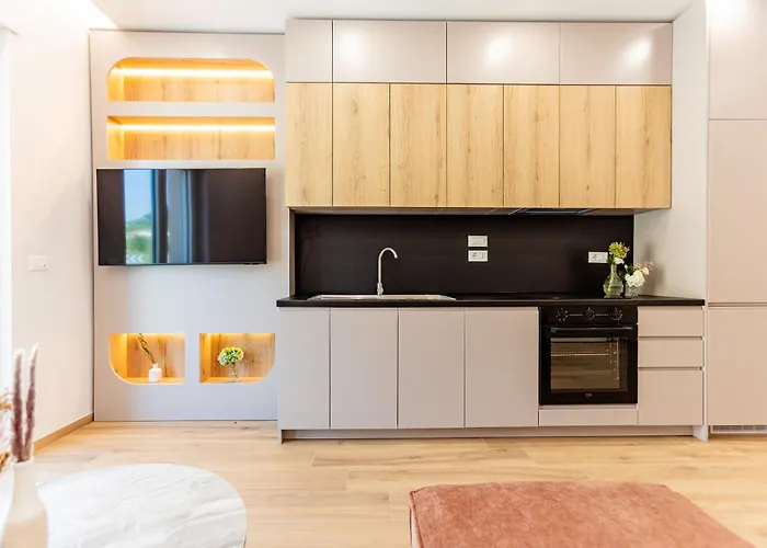 Luxury Seaside Escape - Aurum Daire *