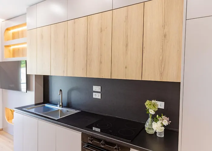 Luxury Seaside Escape - Aurum Daire *