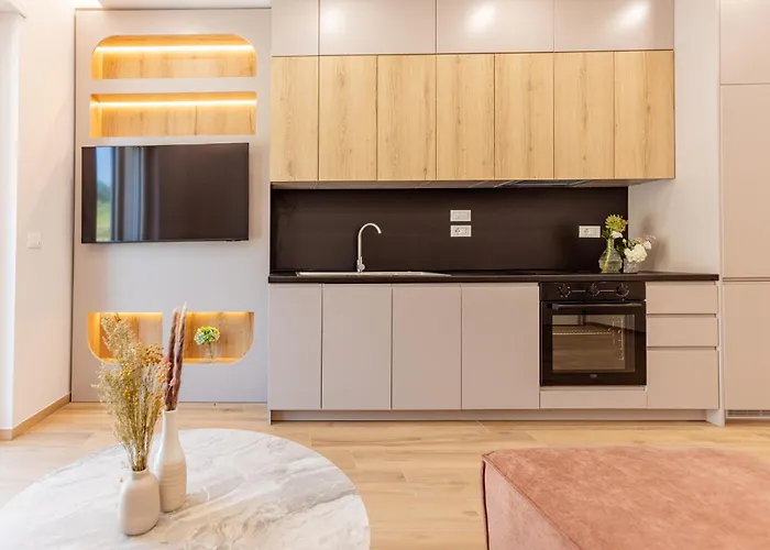 Luxury Seaside Escape - Aurum Daire