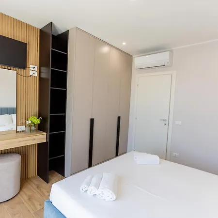 Luxury Seaside Escape - Aurum