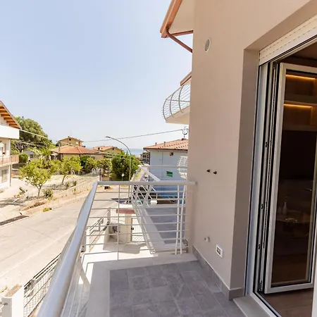 Luxury Seaside Escape - Aurum Apartament *