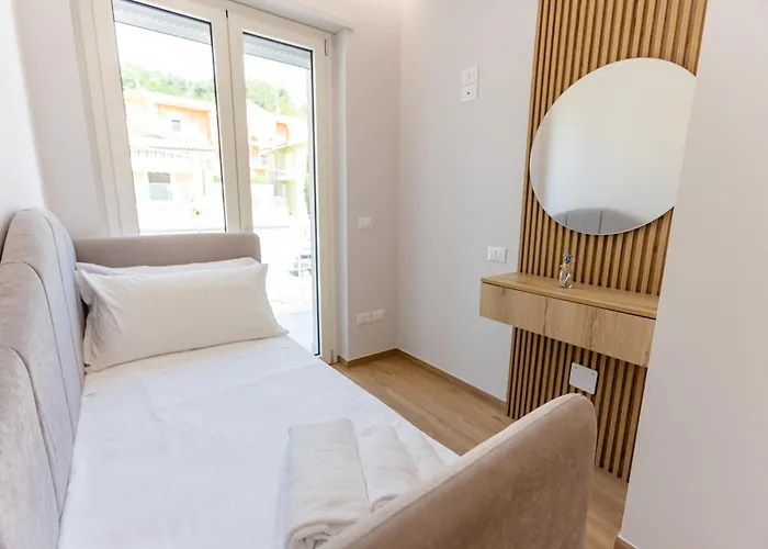 Luxury Seaside Escape - Aurum דירה *